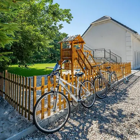 Dworek Grzybowo Apartment Grzybowo (West Pomeranian)