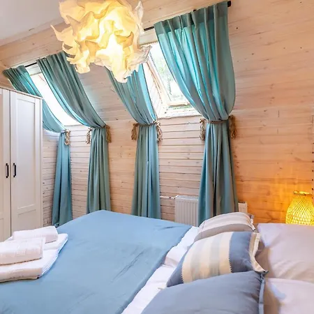 Dworek Grzybowo Apartment