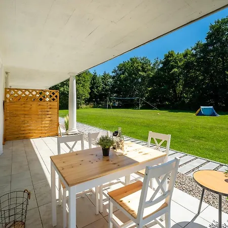 Dworek Grzybowo Apartment